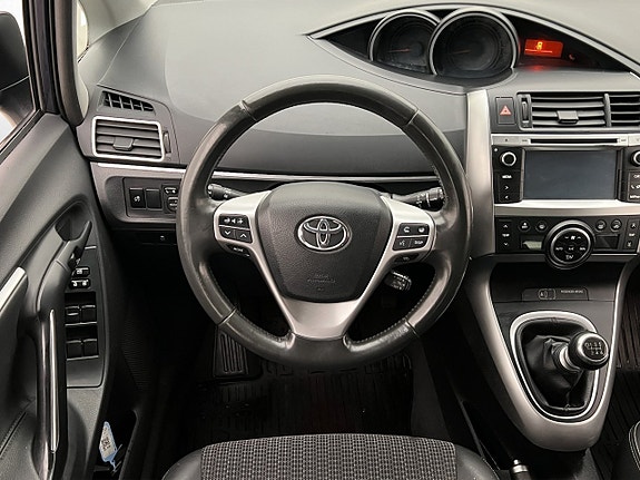 Toyota Verso 12 of 30