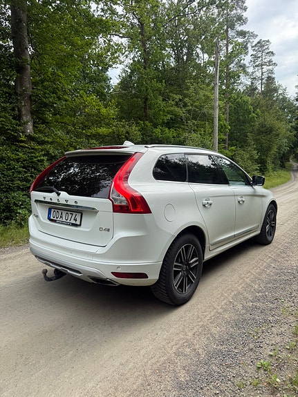 Volvo XC60 3 of 4
