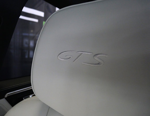 Porsche Macan GTS 24 of 30