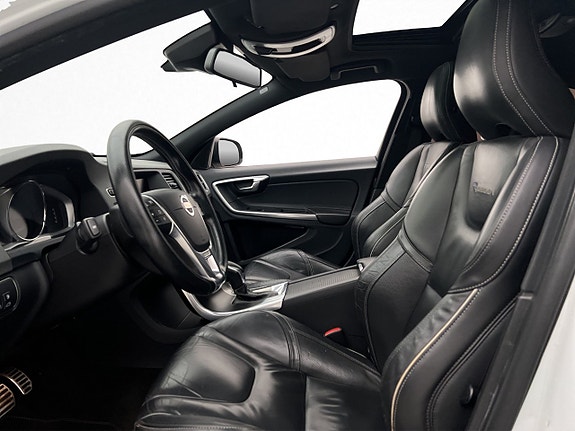 Volvo S60 11 of 27