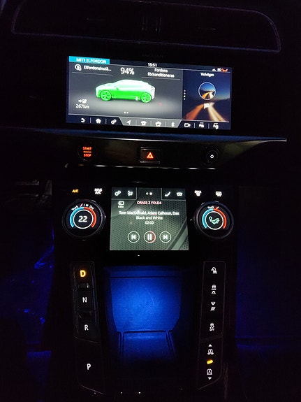 Jaguar I-PACE 6 of 14
