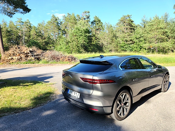 Jaguar I-PACE 9 of 14
