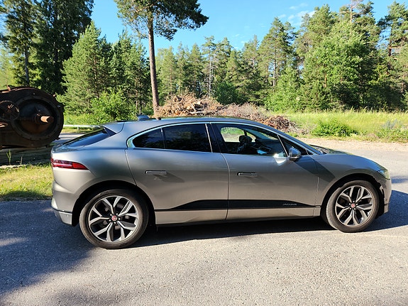 Jaguar I-PACE 8 of 14