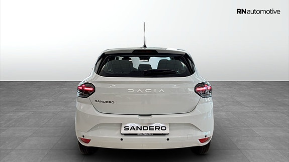 Dacia Sandero 4 of 5