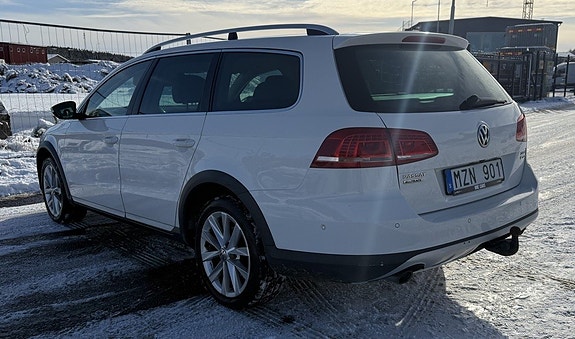 Volkswagen Passat Alltrack 4 of 5