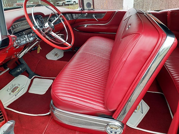 Cadillac Eldorado Biarritz 25 of 27