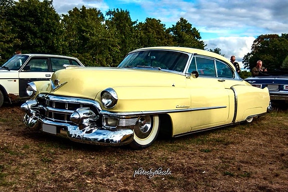 Cadillac Coupé DeVille 5 of 25