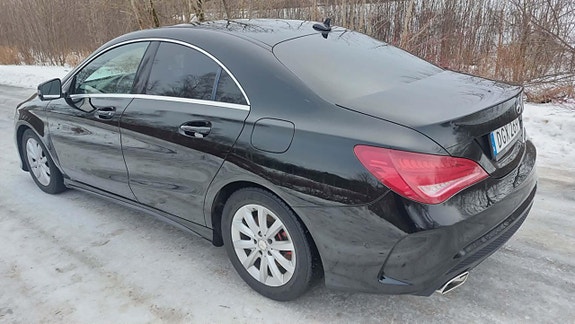 Mercedes-Benz CLA180 3 of 5
