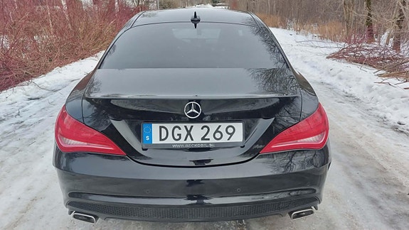 Mercedes-Benz CLA180 4 of 5