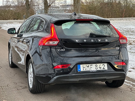 Volvo V40 4 of 14
