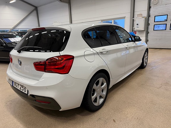 BMW 118d 3 of 6