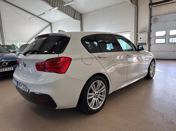 BMW 118d 3 of 7