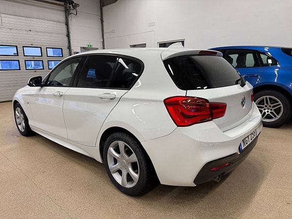 BMW 118d 4 of 6