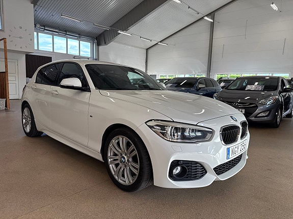 BMW 118d 2 of 7