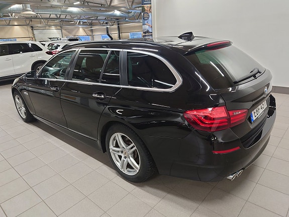 BMW 520d 4 of 5