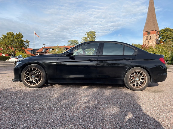 BMW 320d 5 of 11