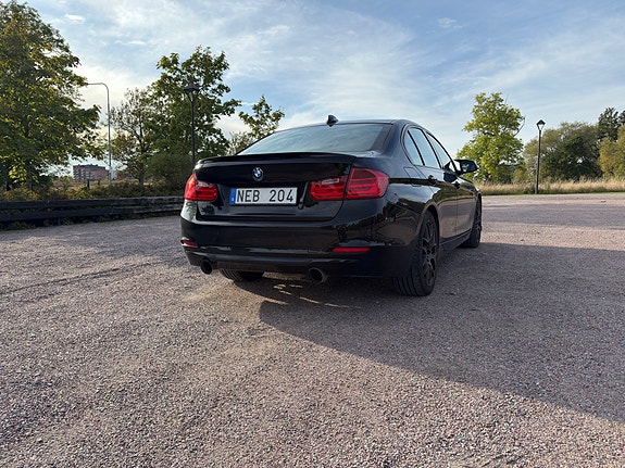 BMW 320d 6 of 11