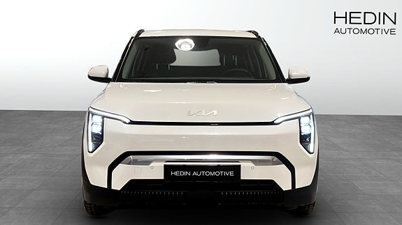 Kia EV3 9 of 12