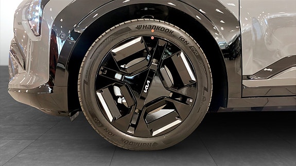 Kia EV3 9 of 13