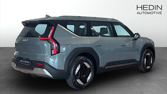 Kia EV9 8 of 14