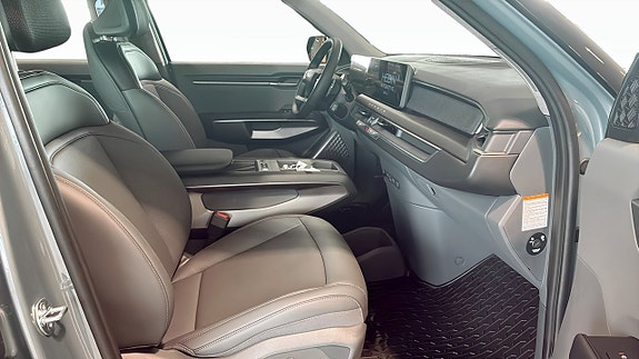 Kia EV9 12 of 14