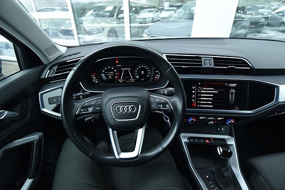 Audi Q3 15 of 29