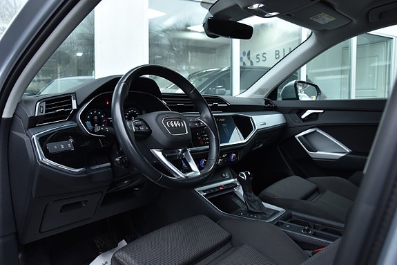 Audi Q3 9 of 29