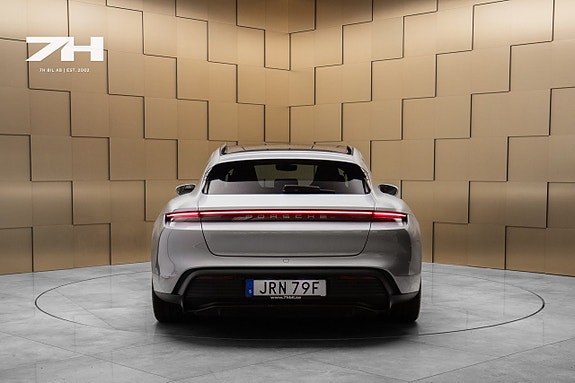 Porsche Taycan 4 of 5