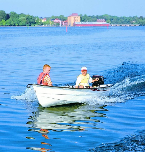 HR 392 STD – Lättrodd och stabil båt för fiske. 3 of 4