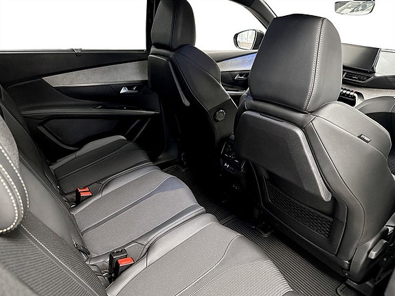 Peugeot 5008 15 of 18