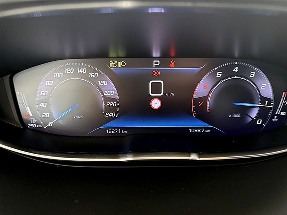 Peugeot 5008 9 of 18