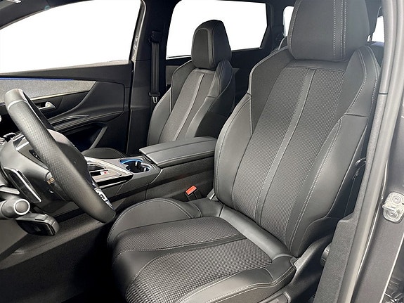 Peugeot 5008 5 of 18