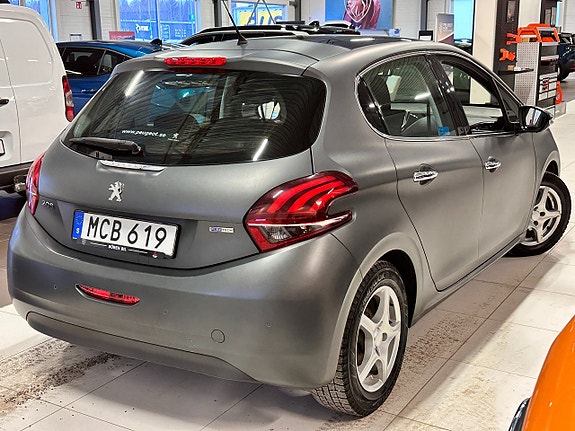 Peugeot 208 5 of 5