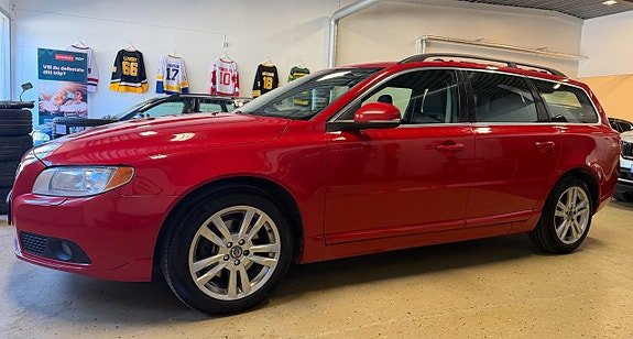 Volvo V70 3 of 23