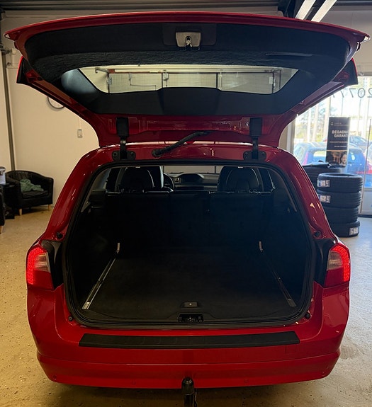 Volvo V70 8 of 23
