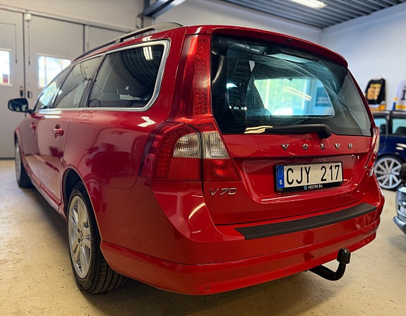 Volvo V70 6 of 23