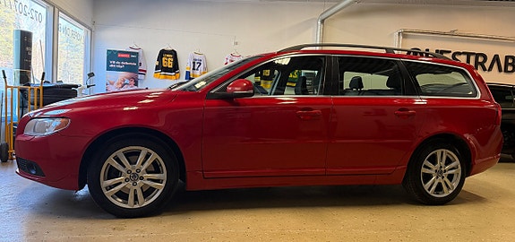Volvo V70 4 of 23