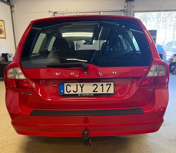 Volvo V70 7 of 23