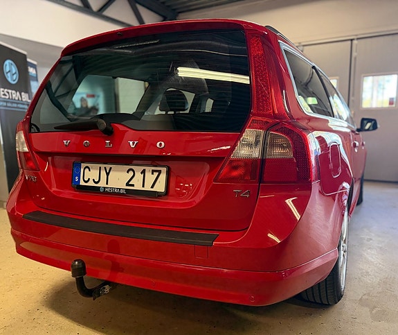 Volvo V70 9 of 23