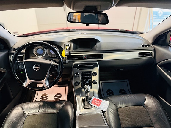 Volvo V70 16 of 23