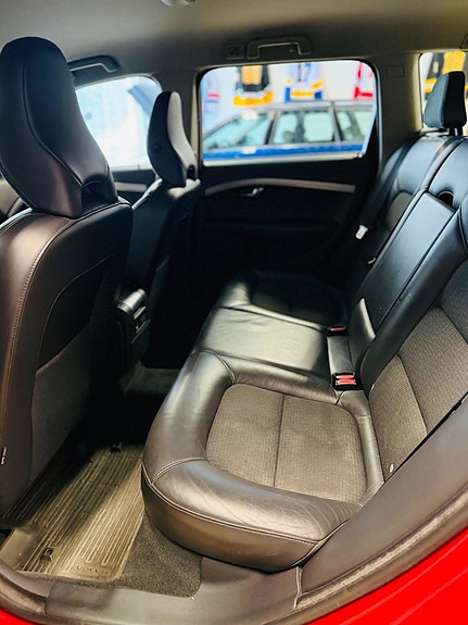Volvo V70 15 of 23