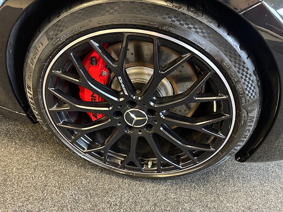Mercedes-Benz C63 12 of 30