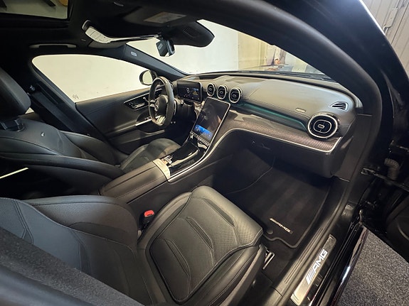 Mercedes-Benz C63 14 of 30