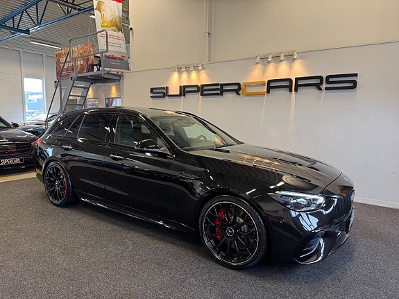 Mercedes-Benz C63 4 of 5