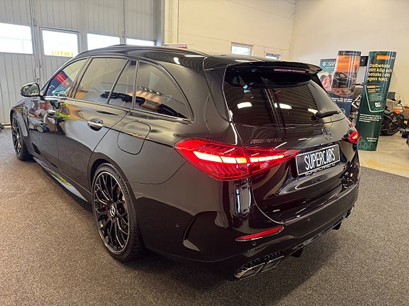 Mercedes-Benz C63 6 of 30