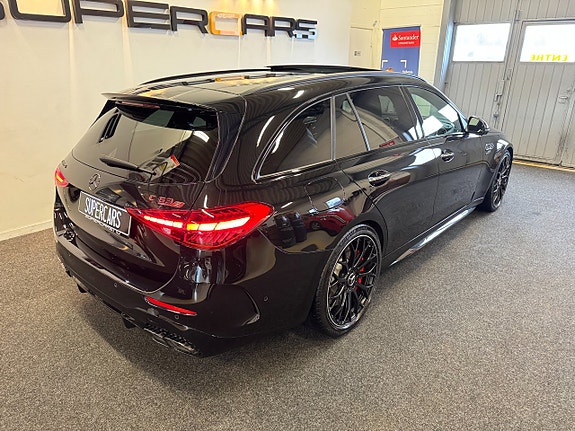 Mercedes-Benz C63 7 of 30