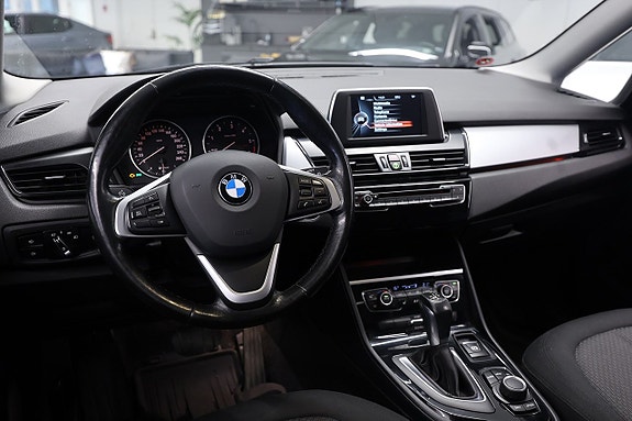 BMW 218 19 of 23