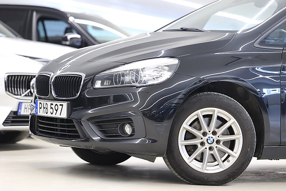 BMW 218 4 of 23