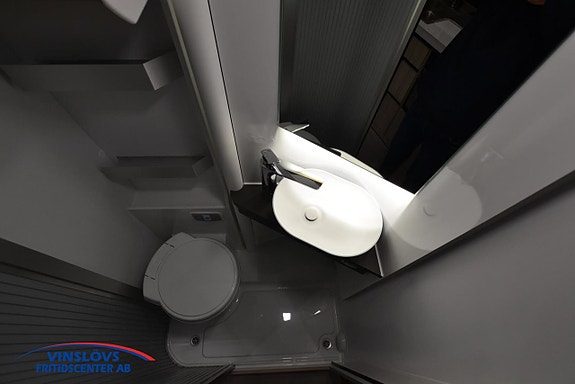 Adria COMPACT SUPREME DL 12 of 13