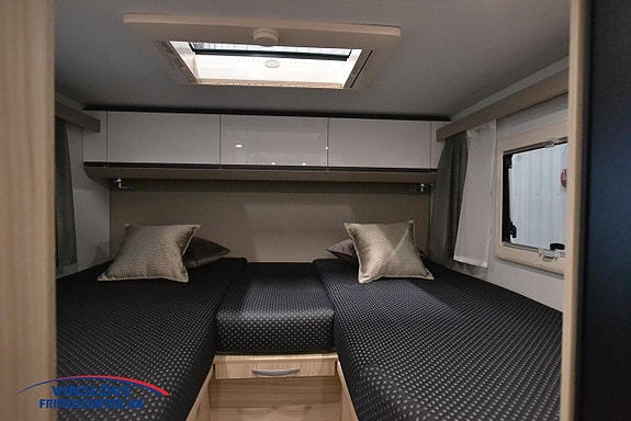 Adria COMPACT SUPREME DL 11 of 13